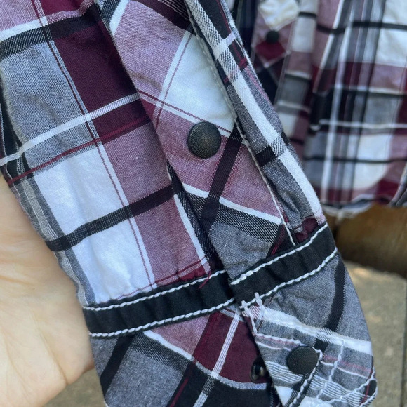 BUCKLE Men’s Burgundy White Plaid Embroidered Long Sleeve Button Athletic Large - Picture 5 of 9